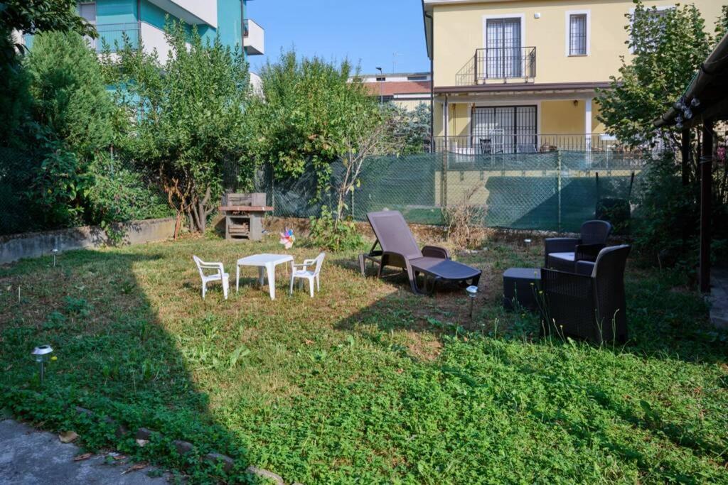 Casa Faby - Family House Milano Baggio Appartement Buitenkant foto